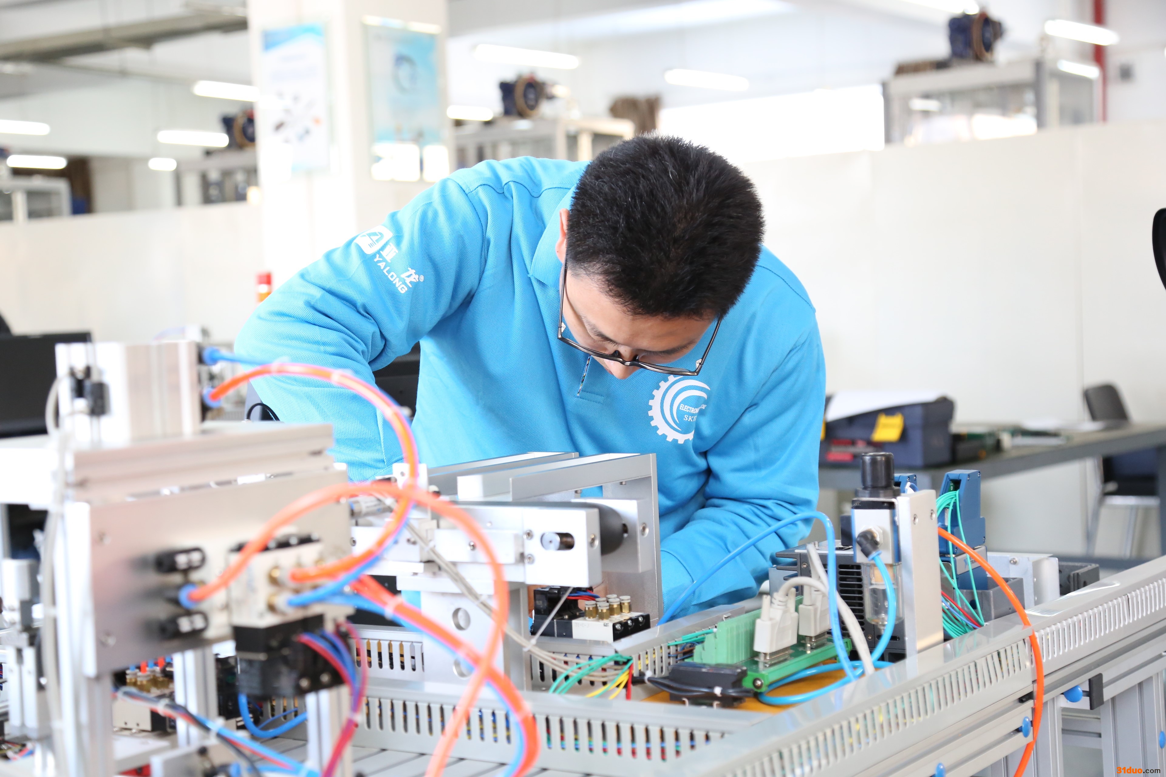 华为招自动化专业吗？什么叫自动化专业在华为可以做什么工作