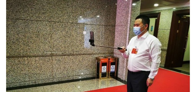 代表委员们镜头下的两会