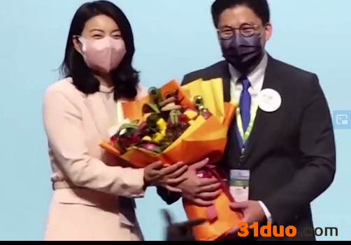 郭晶晶送蔬菜花祝贺老公霍启刚当选香港立法会议员