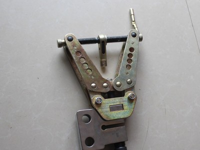 【华龙】河北机械冲孔机 机械冲孔机生产厂家 机械冲孔机批发 机械冲孔机价格