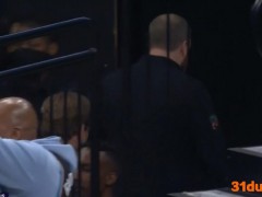 主裁解释詹金斯被驱逐：他对场上女裁判有明显肢体动作且持续亵渎