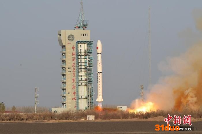 北京时间4月7日7时47分，中国在酒泉卫星发射中心用长征四号丙运载火箭，成功将高分三号03星发射升空，卫星顺利进入预定轨道，发射任务获得圆满成功。汪江波 摄