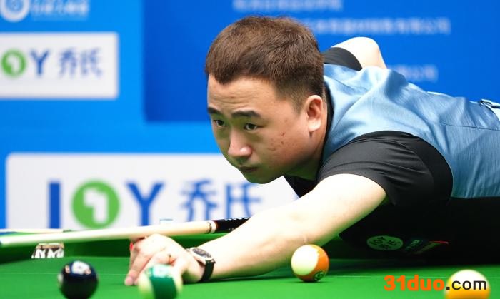 楚秉杰以21:6的比分大胜唐春晓。组委会供图