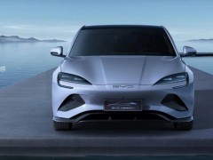 比亚迪海豹续航最高700KM 3种续航 3.8秒破百