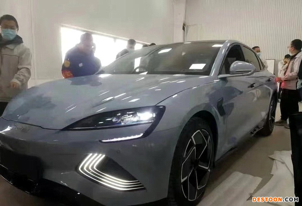 比亚迪海豹实车曝光 对标特斯拉Model 3 比亚迪海豹实车曝光 对标特斯拉Model 3