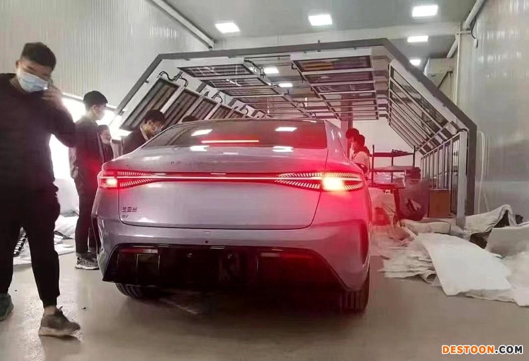 比亚迪海豹实车曝光 对标特斯拉Model 3 比亚迪海豹实车曝光 对标特斯拉Model 3