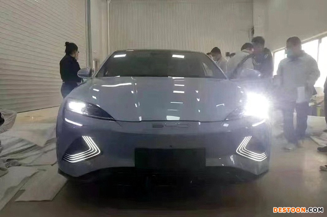 比亚迪海豹实车曝光 对标特斯拉Model 3 比亚迪海豹实车曝光 对标特斯拉Model 3