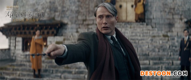 《神奇动物:邓布利多之谜》“魔法重燃”终极预告