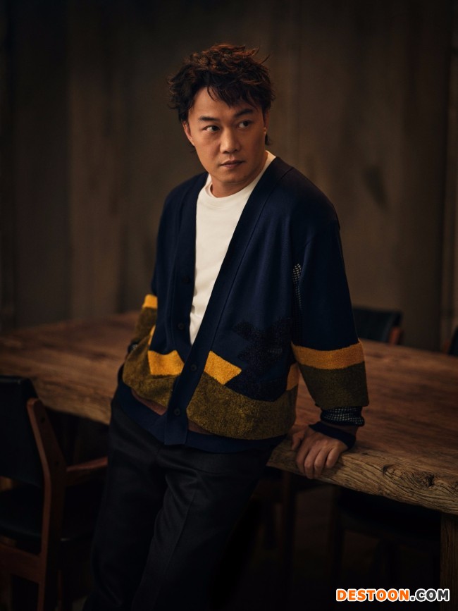 陈奕迅《孤勇者》小学生大合唱影片登上微博热搜