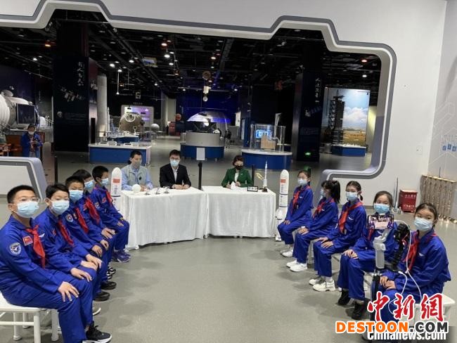 中国科技馆举办“神舟十三号返回日”主题教育活动。 中国科技馆 供图