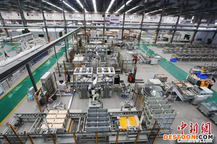 从“草根经济”到千亿产业赣南家具何以“买卖全球”？