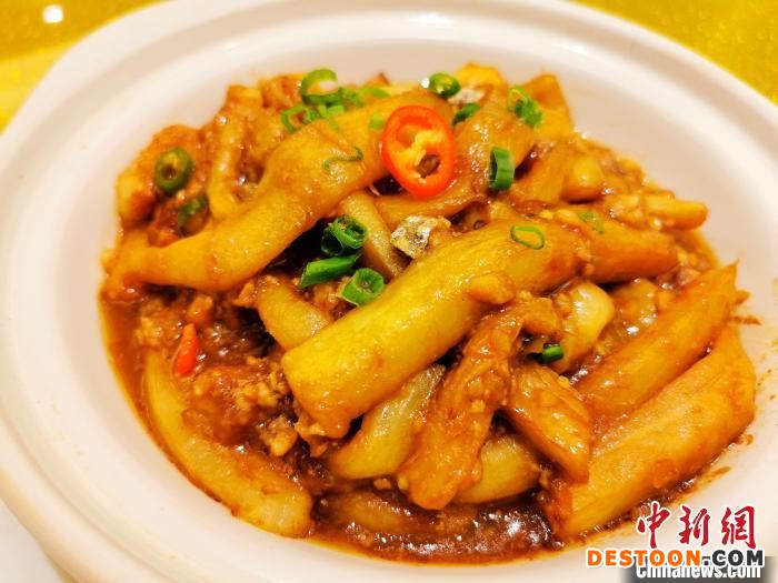 可令台山游子记在心头的“咸鱼茄子煲” 李晓春 摄