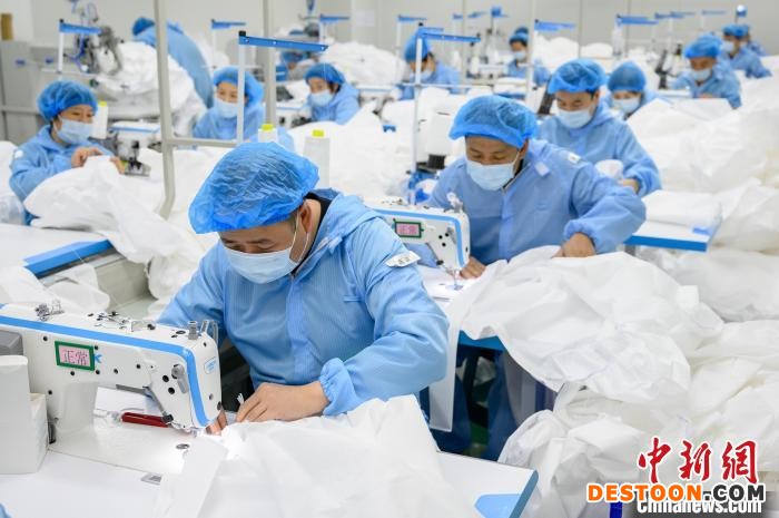 山西防疫物资生产企业满负荷运转供应抗疫一线