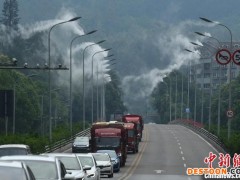 重庆街头路灯装智能喷雾系统为城市降尘