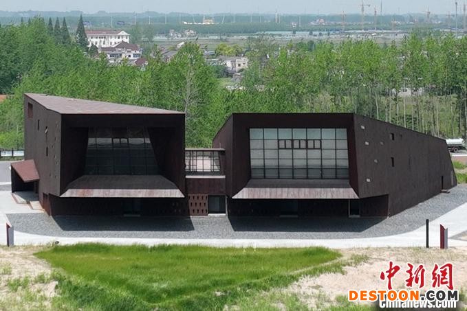 造型独特的主体建筑。 泱波 摄