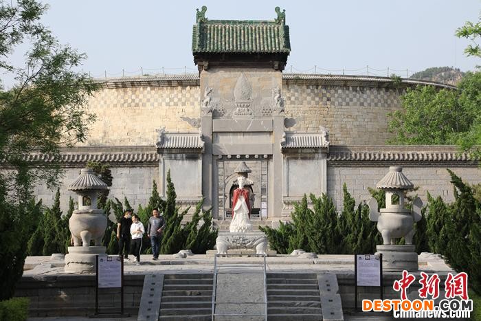 图为潞简王次妃赵氏墓。 邓小强 摄