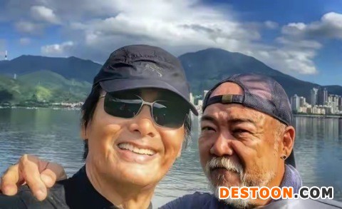 PicsArt_04-21-08.55.16