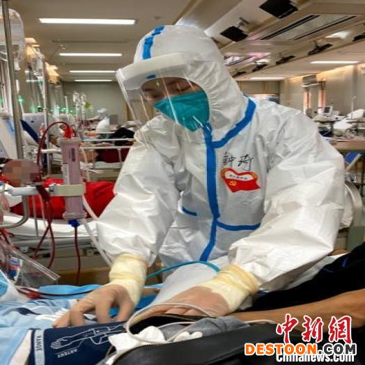 浙江血透医疗队员合影。 浙江省卫生健康委供图
