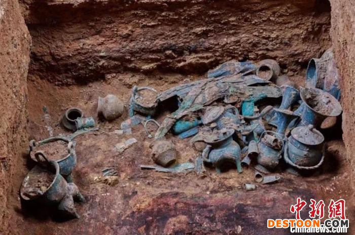 酒务头墓地M1出土器物。 山西省考古研究院供图