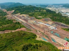时速350公里的成都经自贡至宜宾高铁站房开建