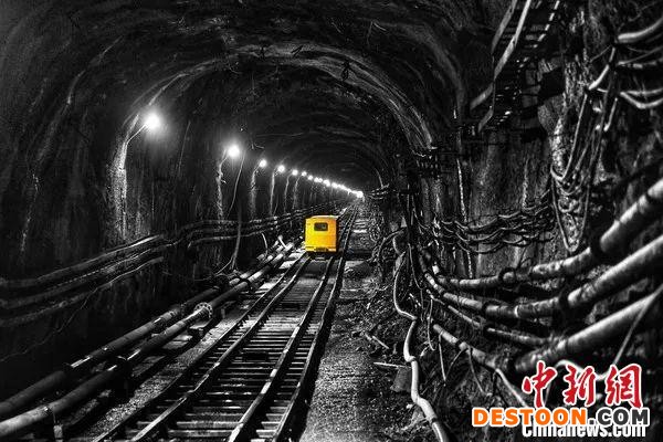 江门中微子实验项目：巨型“乐高”正在地下700米搭建