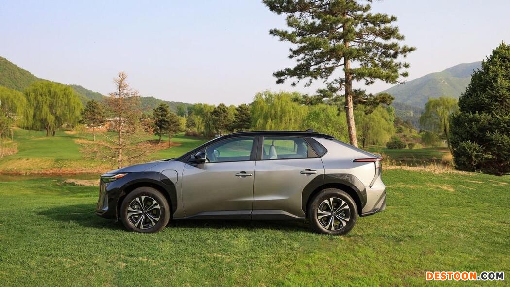 补贴后预售22万起 一汽丰田bZ4X综合续航615km