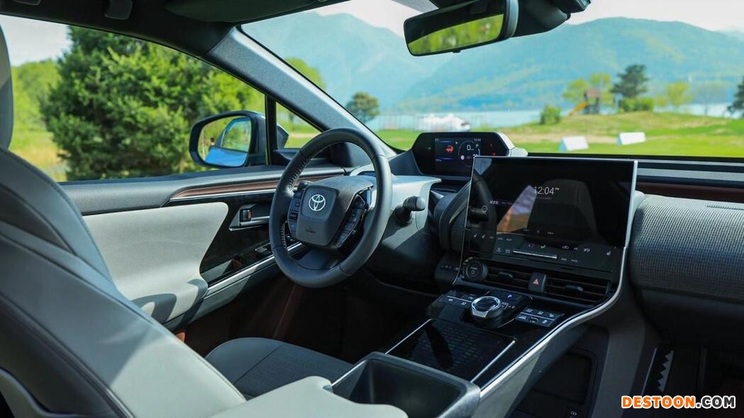 补贴后预售22万起 一汽丰田bZ4X综合续航615km