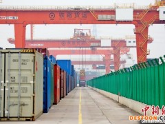 浙江义乌：动感单车“乘”中欧班列销往海外