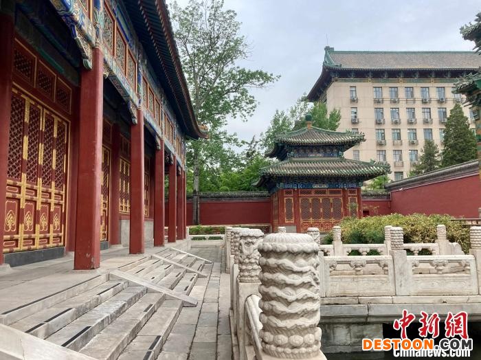 图为北海公园小西天极乐世界建筑群。 徐婧 摄