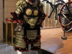 首个复原“唐朝明光铠”亮相敦煌：融古今众多工艺合力打造