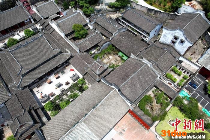 空中俯瞰林阳寺。 王东明 摄