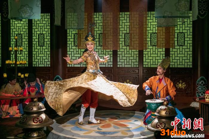 酒肆内的歌舞表演。 西安市曲江新区供图