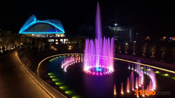 贵阳饮马湖公园夜景实拍图