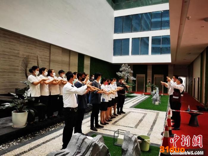 云南援助老挝核酸检测专家组回国