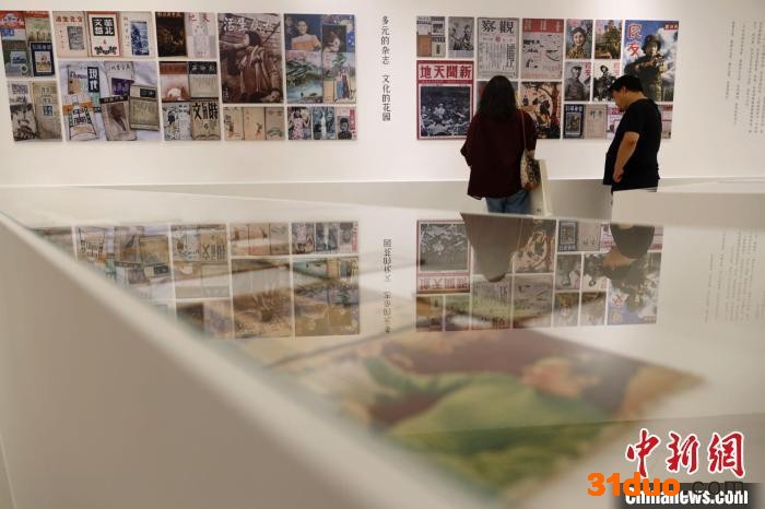 图为《先生回来》——昆明致敬特别展在昆明树影艺术中心开展。 李嘉娴 摄