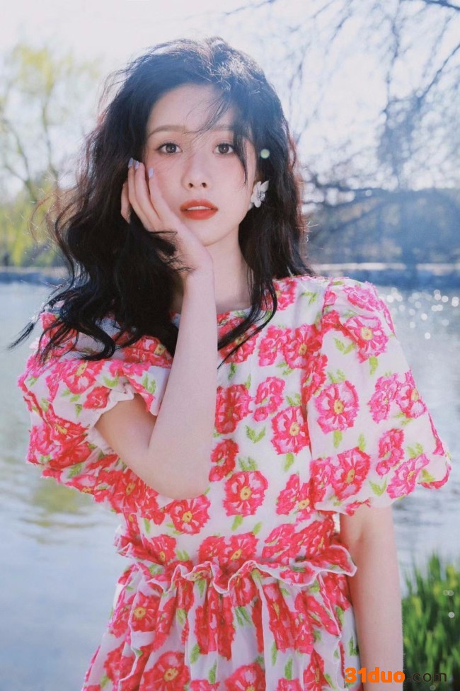 王子璇主演电影《了不起的夜晚》开机