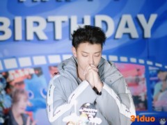 黄子韬发布新歌庆生 宣布龙韬娱乐转型出品公司