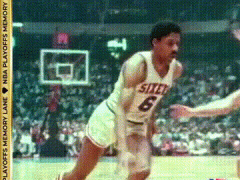 1980年的今天 J博士总决G6对阵湖人上演世纪拉杆上篮