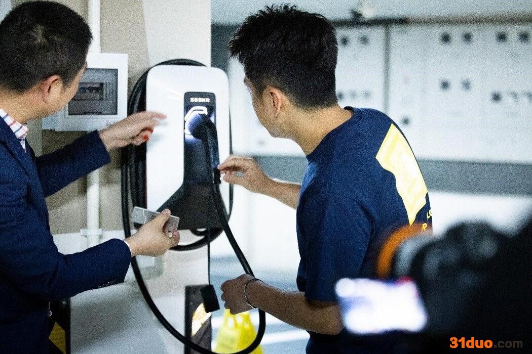 极氪第10000个家充桩交付 极氪第10000个家充桩交付