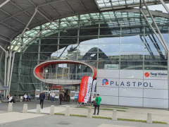 震雄亮相波兰PLASTPOL展，助力客户节能减排