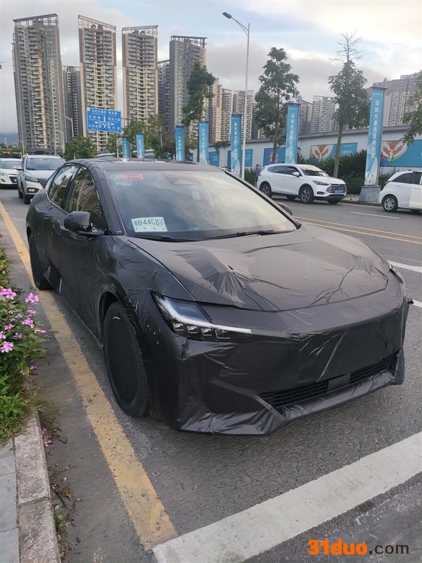 比亚迪/丰田联手打造 纯电“卡罗拉”曝光