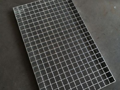 云磊-集水坑格栅板-车库停车场格栅板钢盖板-集水坑坡道截水沟格栅板