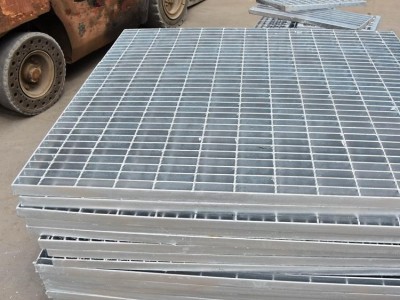 ​ 云磊镀锌车库沟盖板A停车场地下室沟盖板A镀锌插接沟盖板