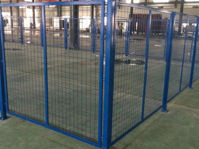 雄丰 浸塑小区地下车库护栏网 隔离栏 安装车间围栏  定做各种尺寸颜色隔离网