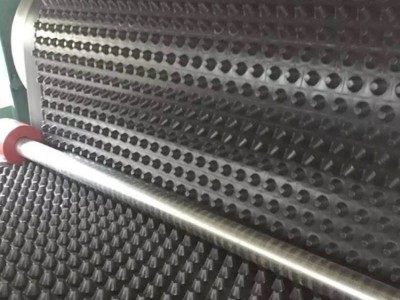 华翔  排水板 车库HDPE排水板 高强度凹凸排水板  地下车库蓄排水板