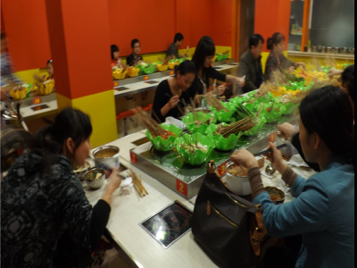 然熙达·2188 自助旋转小火锅设备 不用点餐 入座自助涮 小锅大生意前景好