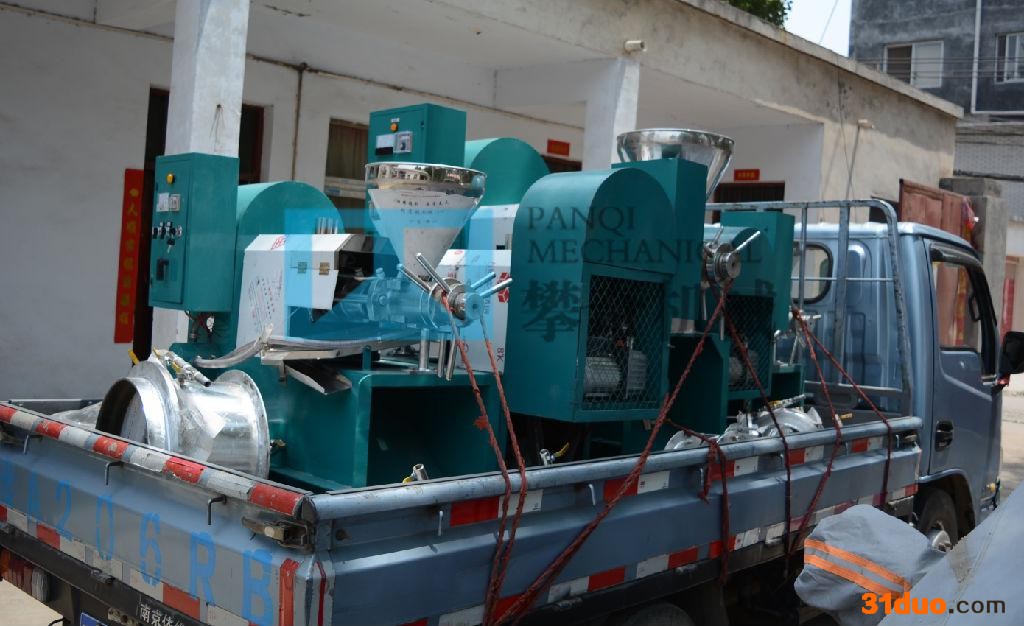 农村适合的生意花生油压炸机攀奇厂家**  小型榨油机价格攀奇机械最公道