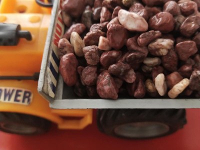 超辉厂家 抛光鹅卵石 雨花石 五彩小石子 花卉鱼缸园林铺路石