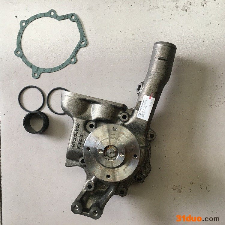 适用于奔驰卡车配件OM906水泵奔驰发动机水泵供应 奔驰卡车配件水泵垫缸床垫近排气管