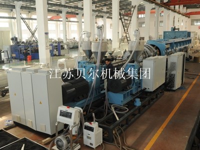 江苏贝尔机械集团，HDPEΦ160-450塑料管道生产线，燃气管挤出设备 塑料管材设备